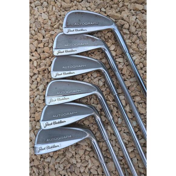 Vintage MacGregor Jack Nicklaus Signature Golf Club Set with Headcovers - Picture 5 of 9